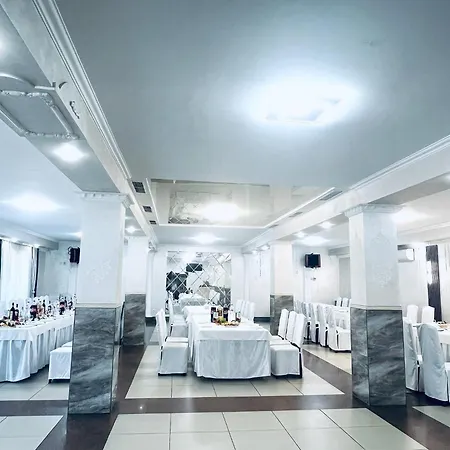 酒店 萨迪巴马尼亚酒店